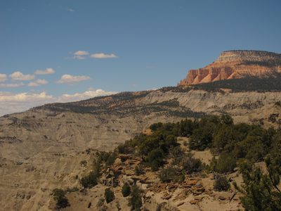 Looking back toward Bryce from the area just East of it.